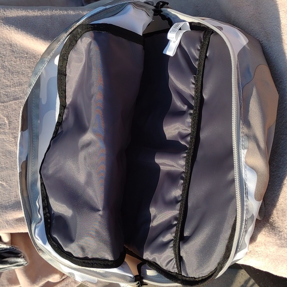 ๐CASE LOGIC Commence Concrete Camo Backpack w/ Pencil Case - Picture 15 of 16